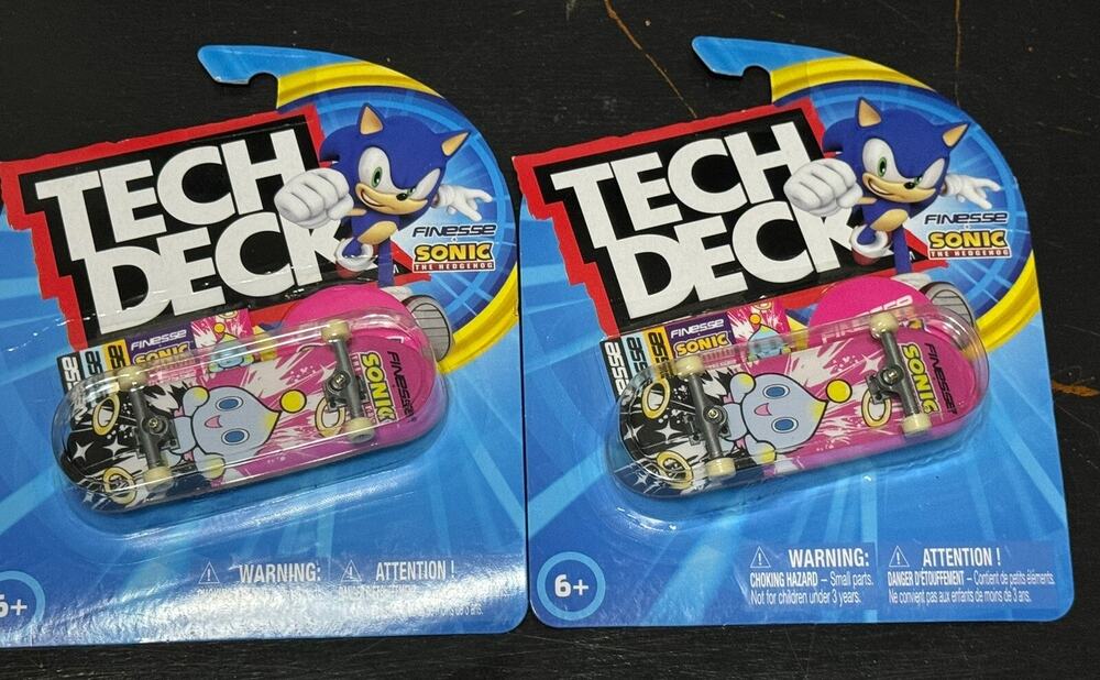 TECH DECK FINESSE FINGERBOARD SKATEBOARD SONIC THE HEDGEHOG CHAO Lot Rare Assa